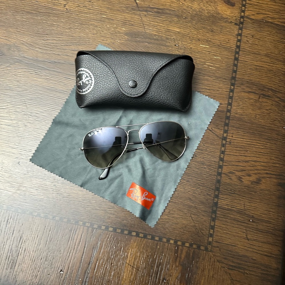 Ray-Ban Black Aviator Sunglasses